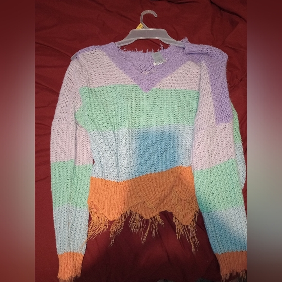 V neck crop top sweater - Picture 1 of 3